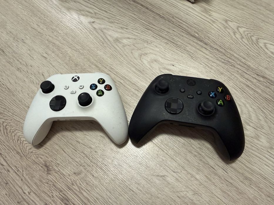 Xbox series S ( 512gb )+ 2 Controller