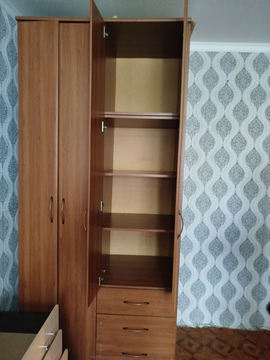 Продается шкаф за 10000