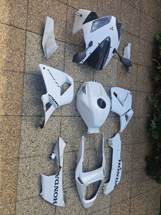 Vând set carene cbr600rr 2003-2004