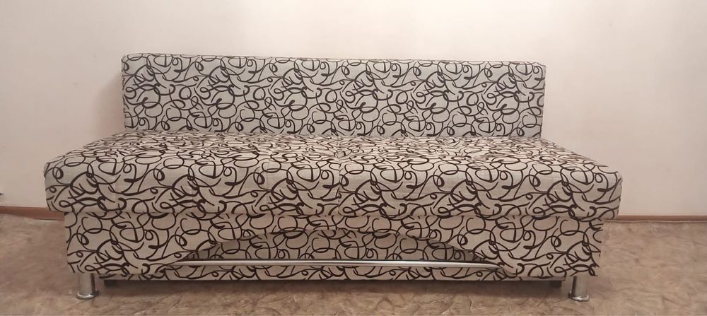 Продам диван в отличном состоянии