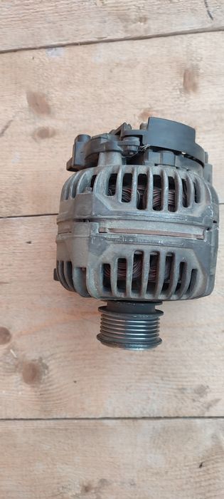 Alternator  pentru Pasat