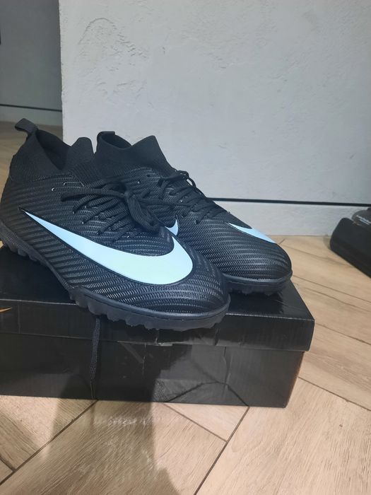 Сороконожки Nike 42 размер