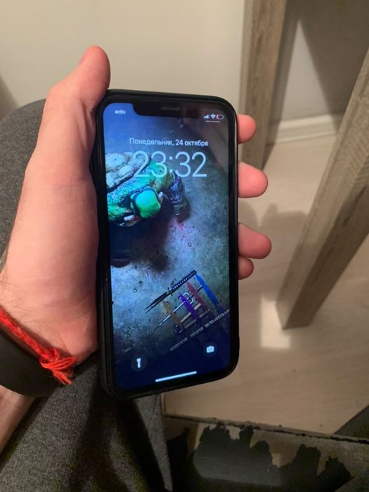 Айфон 11 черный 64г