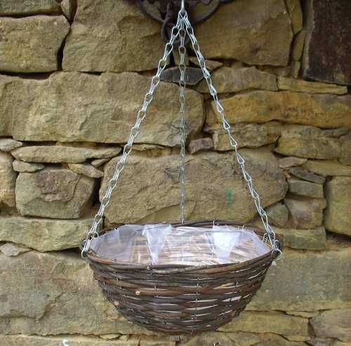 Висяща кошница от ракита