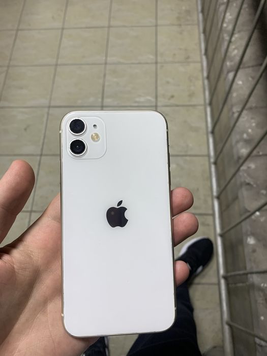 Продам iphone 11
