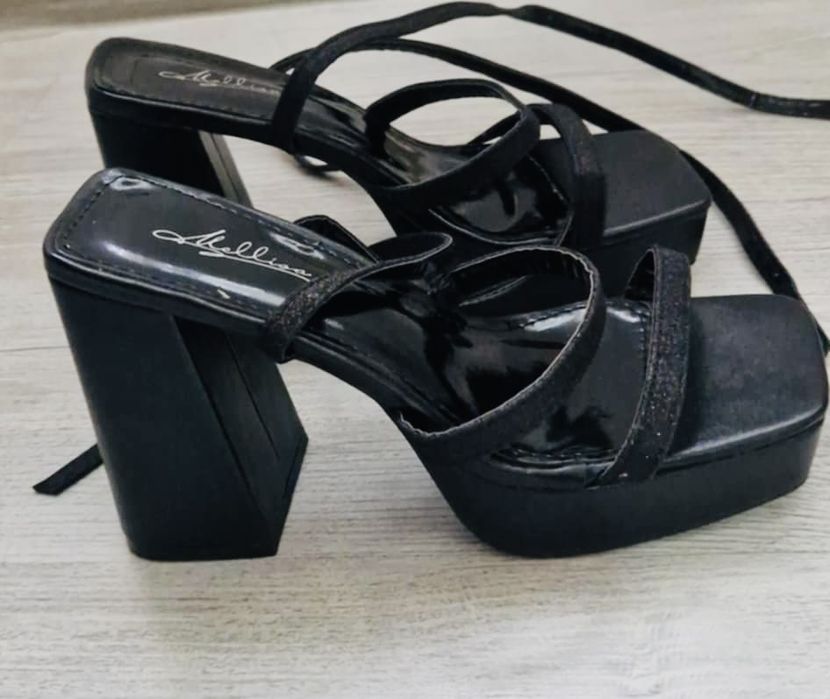 Sandale elegante noi