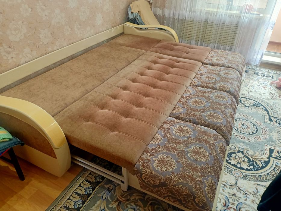 Диван в хорошем состоянии
