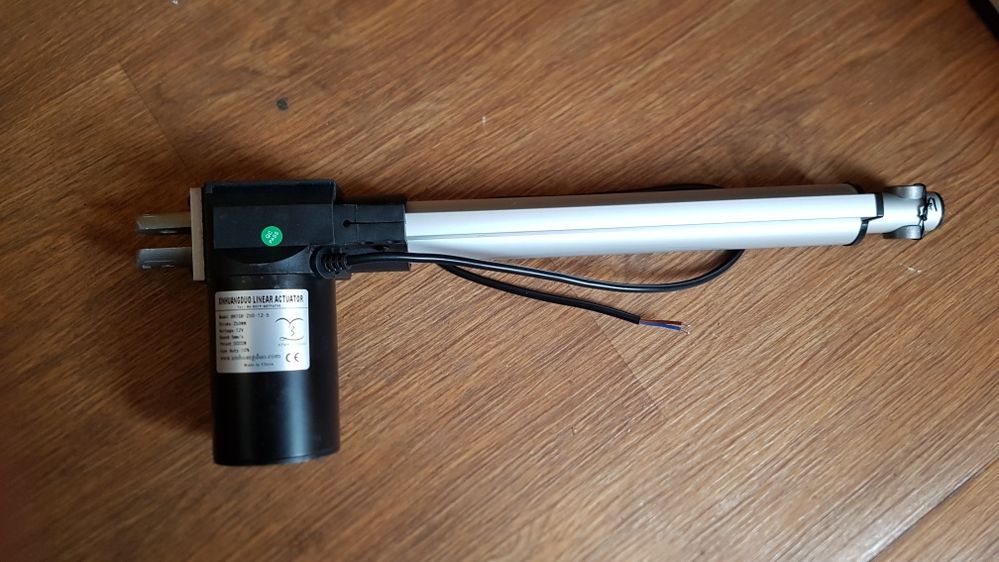 Продам линейный привод DC12V 5000n (500кг)300 мм шток: 35 000 тг ...
