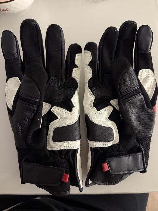 Мотоциклетные перчатки