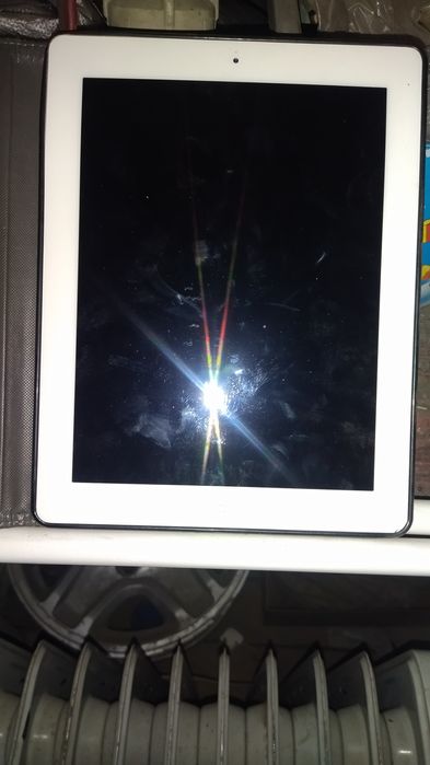 Продам планшет Айпад на запчасти