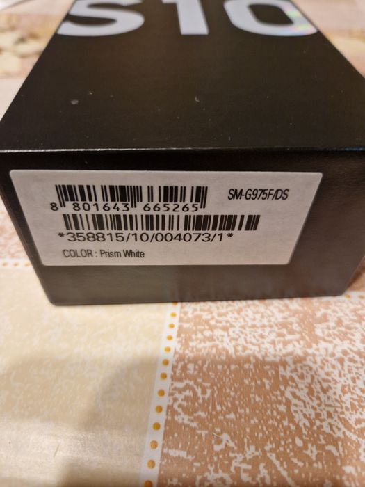 Телефон самсунг S10 plus