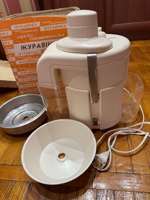 Соковыжималка "Журавинка"
