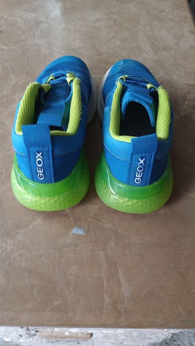 Geox  cu led mărime 27