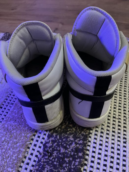 Vand adidasi Nike, originali