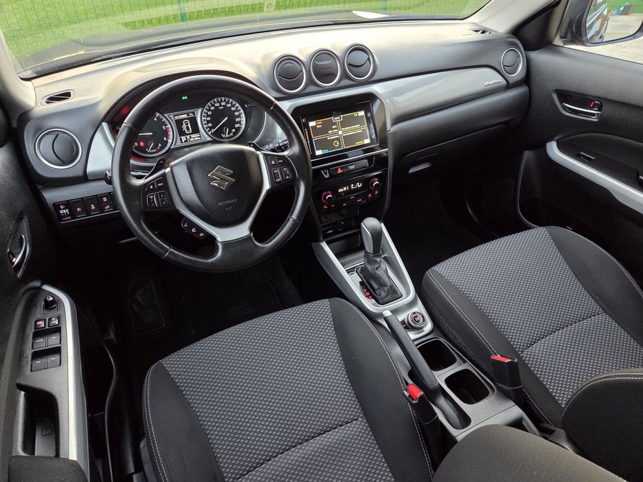 Suzuki Vitara  / 1.6 Diesel / 4x4 / Distronic  / Camera spate