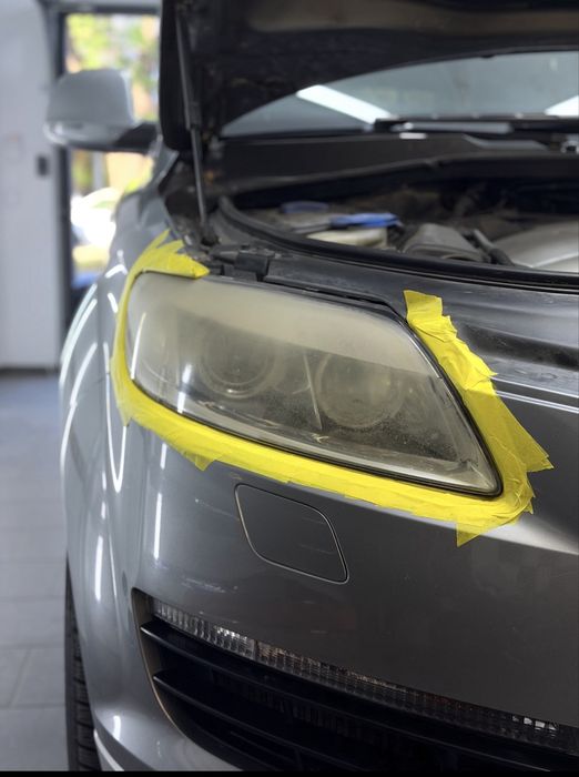 Полиране и възстановяване на автомобилни фарове