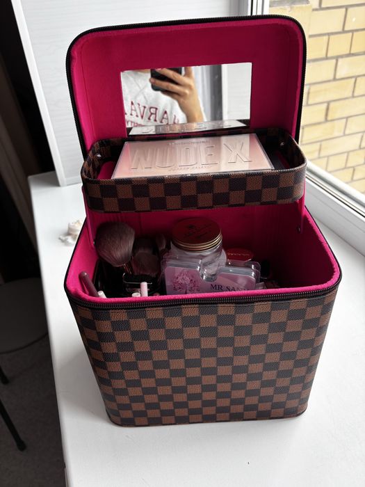 Продам косметику для визажиста