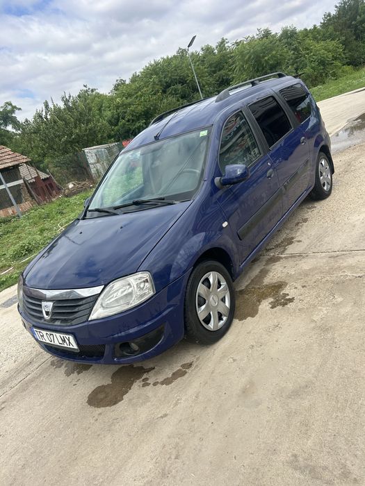 Vand logan mcv 1,5 dci cu 7 locuri