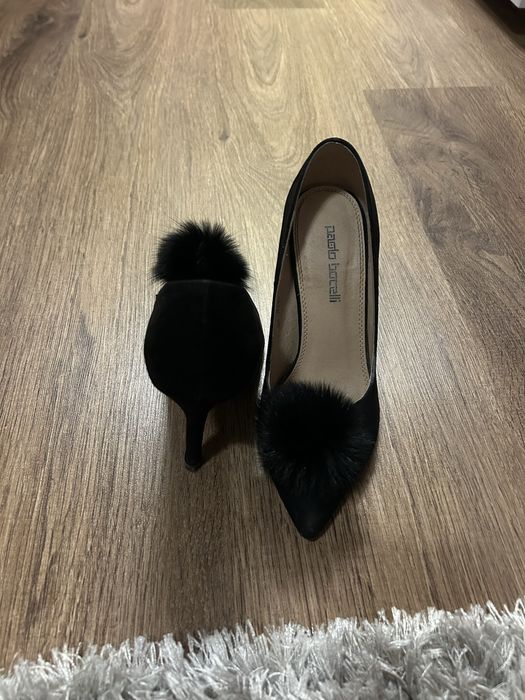 Черни обувки с пух