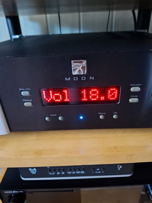 Amplificator moon i7