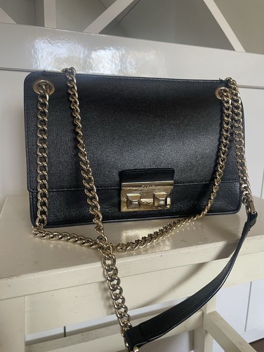 Дамски маркови чанти и колани – Valentino, Fulani, Nine West, Gucci в