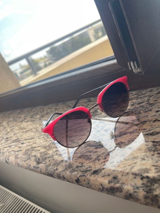 Ochelari de soare Guess
