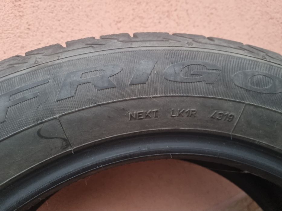 Anvelope iarnă 215x60 R17