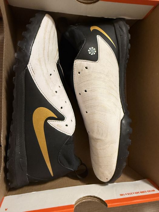 Ghete fotbal Nike phantom luna marimea 38.5