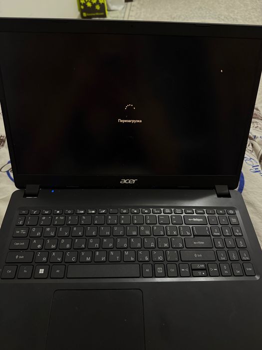 Ноутбук EX215-52