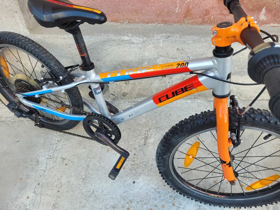Bicicleta CUBE 20 DE COPII