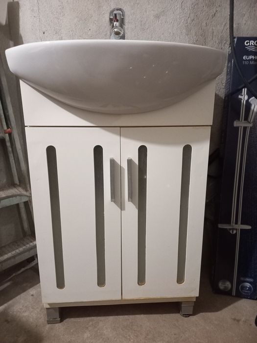 Комплект мивка,долен горен шкаф и смесител