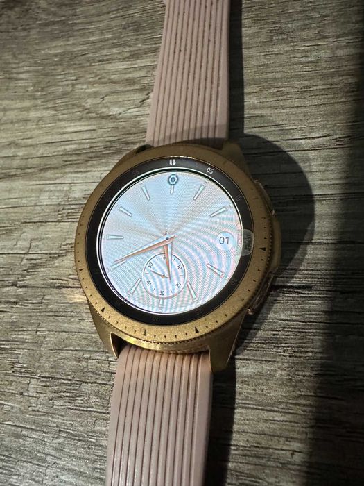 Смарт часовник Samsung Galaxy R810 42 mm Rose Gold