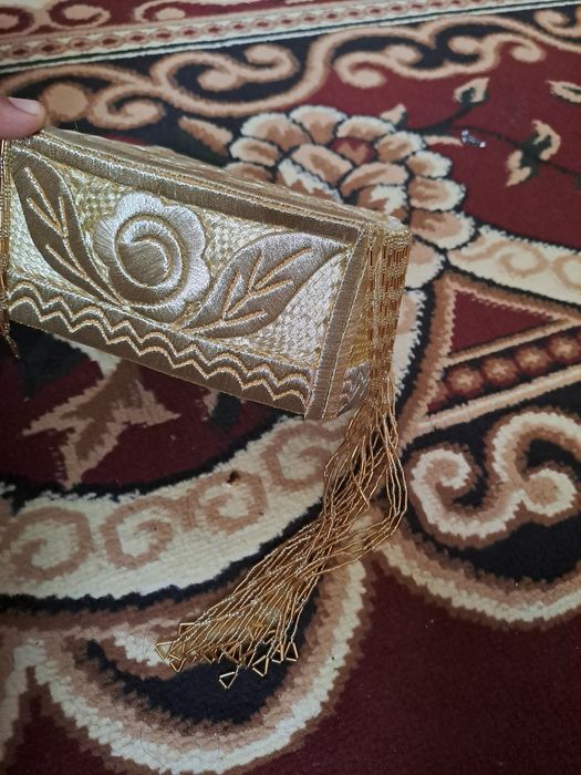 Qalpoq tör yangi ikkalasiyam