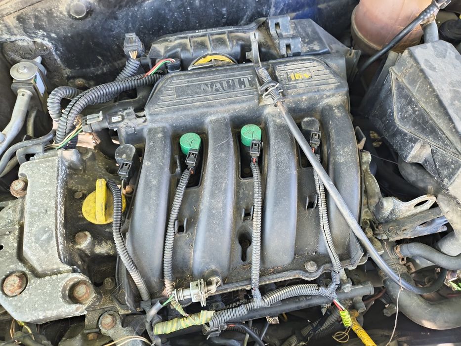 Vând motor Renault Clio 2