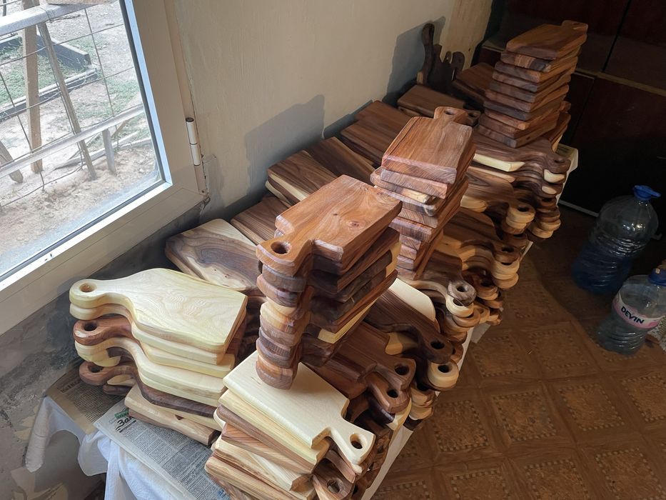 Дъска за мезе от орех цяло парче на едро