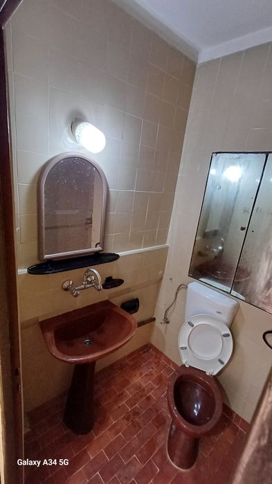 Дава се под наем многостаен апартамент в Кърджали