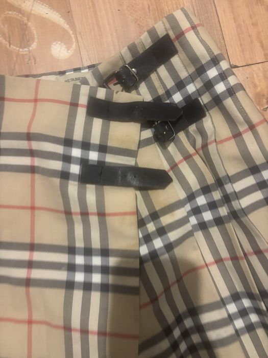 Burberry плисирана пола вълна