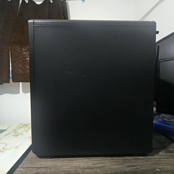 Calculator negru gaming