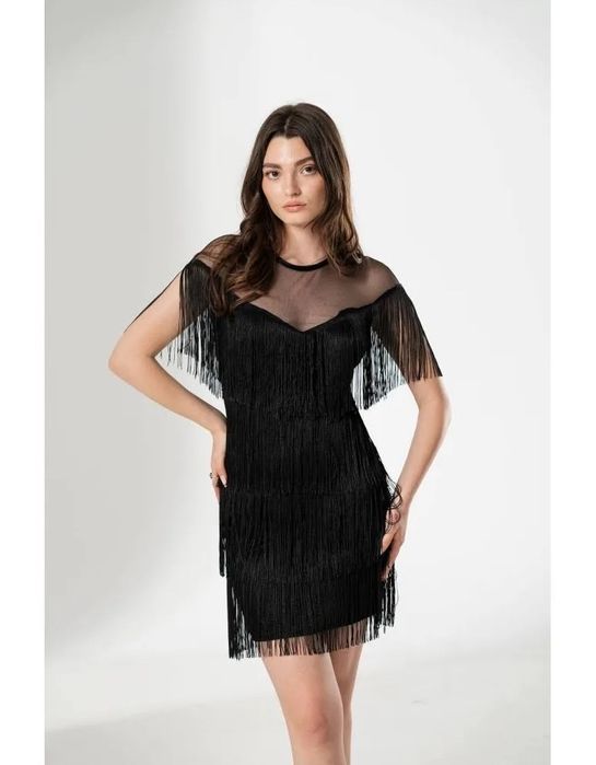 Rochie neagra ,cu franjuri
