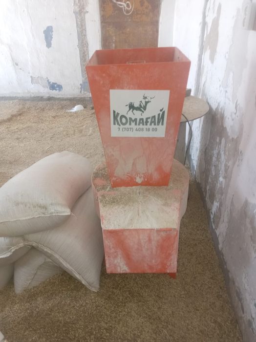 Қомағай, дровилка.