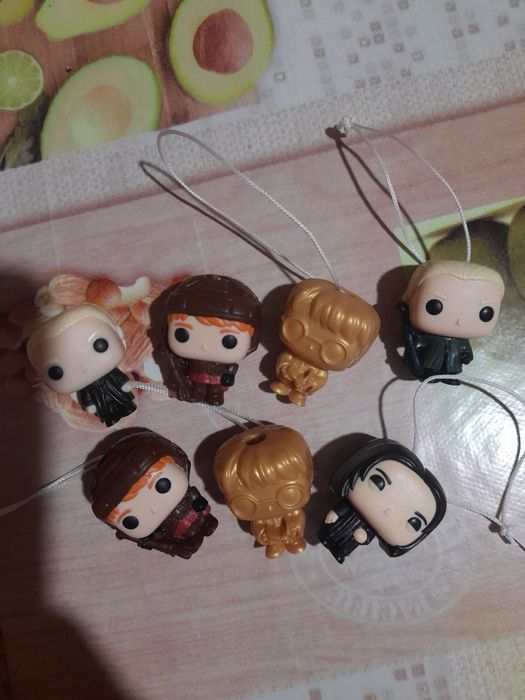 Играчки от шоколадови яйца