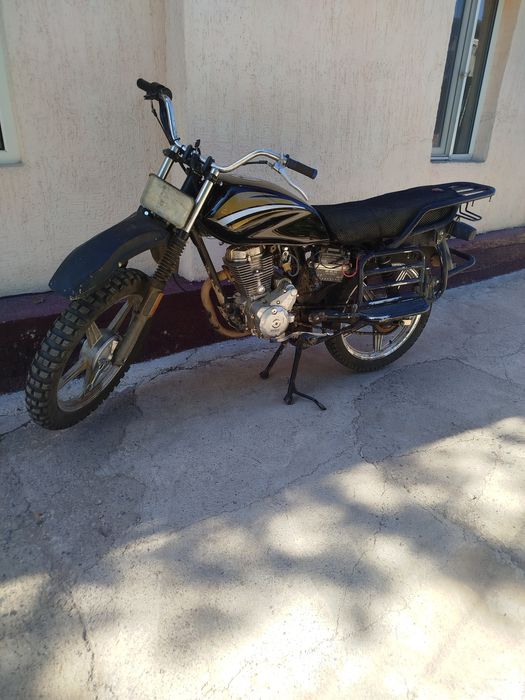 Продам мотоцикл Suzuki gsx150cc