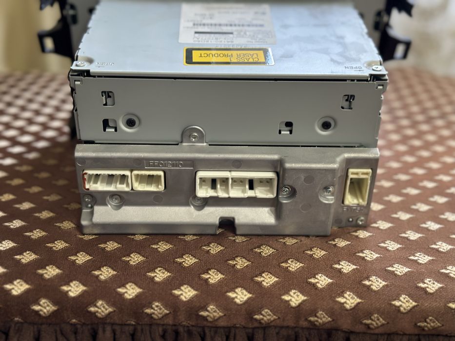 Магнитофон на Toyota Corolla