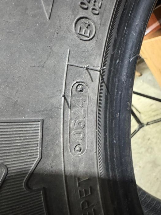 Продам Резину а/т 265/70/16