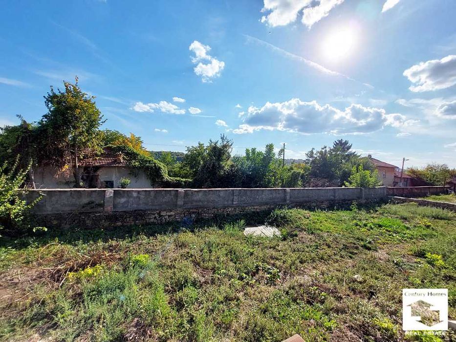 175095 Едноетажна къща за продажба, с равен двор в с. Добромирка