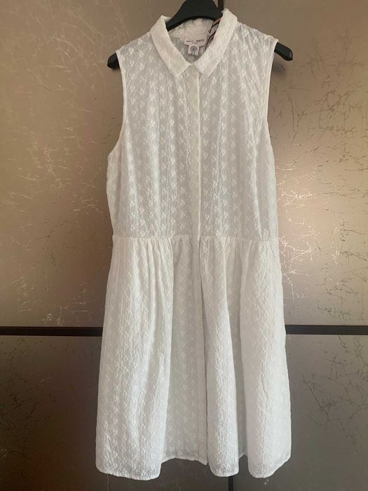 Продавам елегантни ленени и дантелени рокли размер XS. М и Л