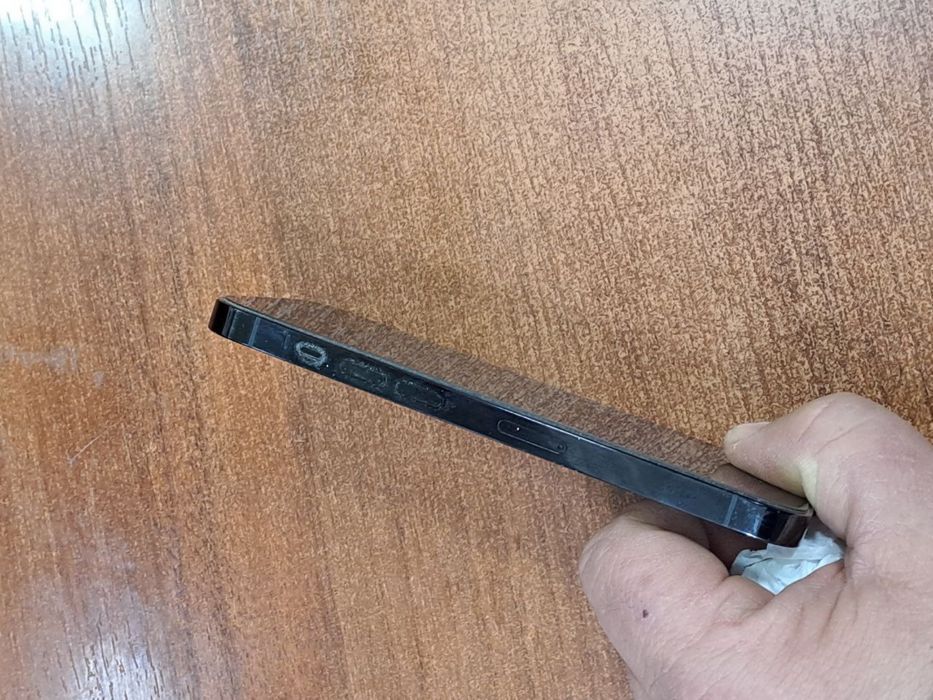 айфон 14 про сотилади  хотира 256 без ремонт, каробка бор ёмкост 80% .