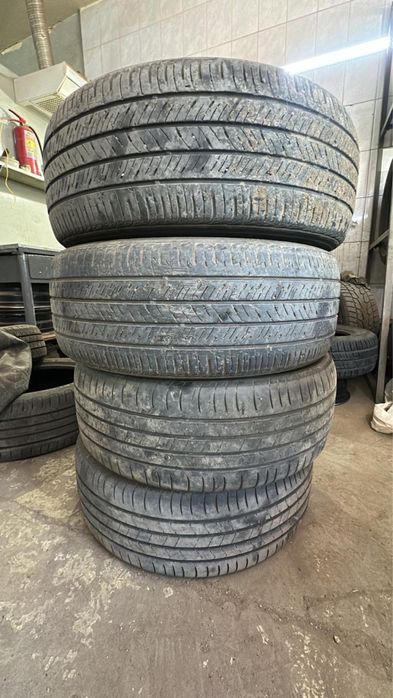 215/55/17 продам шины