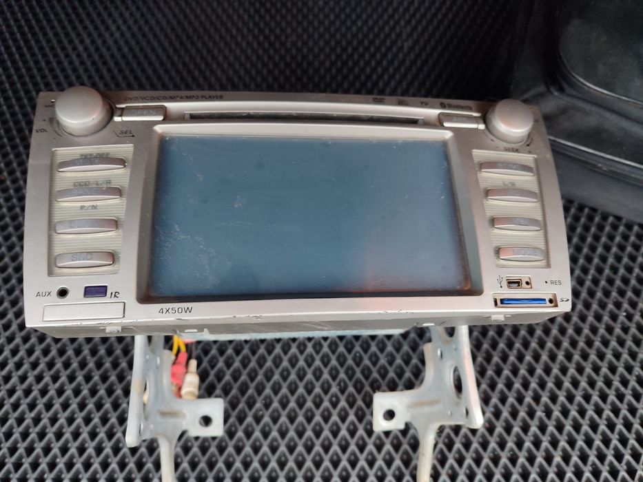 Продам автомагнитолу