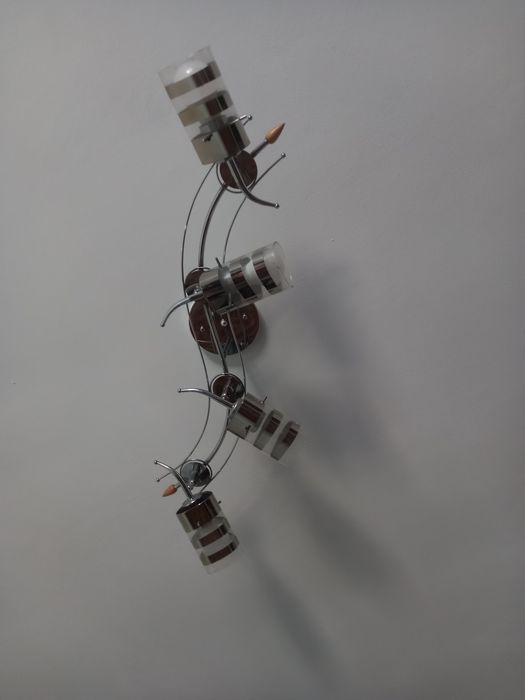 Продам Люстру  б/у